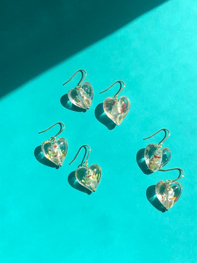 【687】ハンドメイド ガラスビーズ ハート シンプル ピアス イヤリング