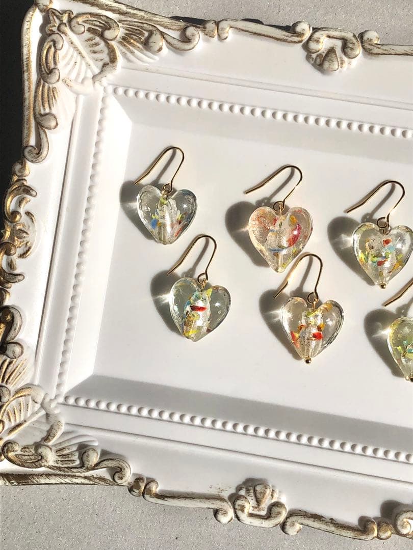【687】ハンドメイド ガラスビーズ ハート シンプル ピアス イヤリング