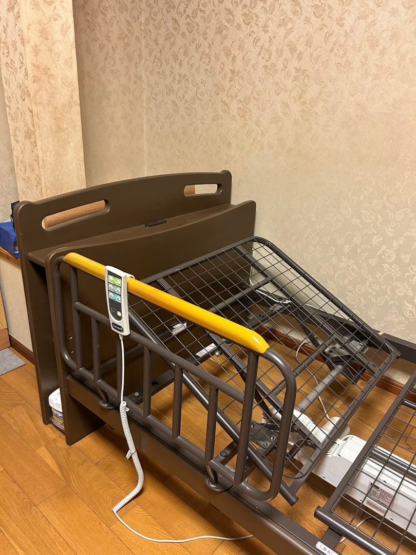 電動リクライニングベッド　専用マットレス付き