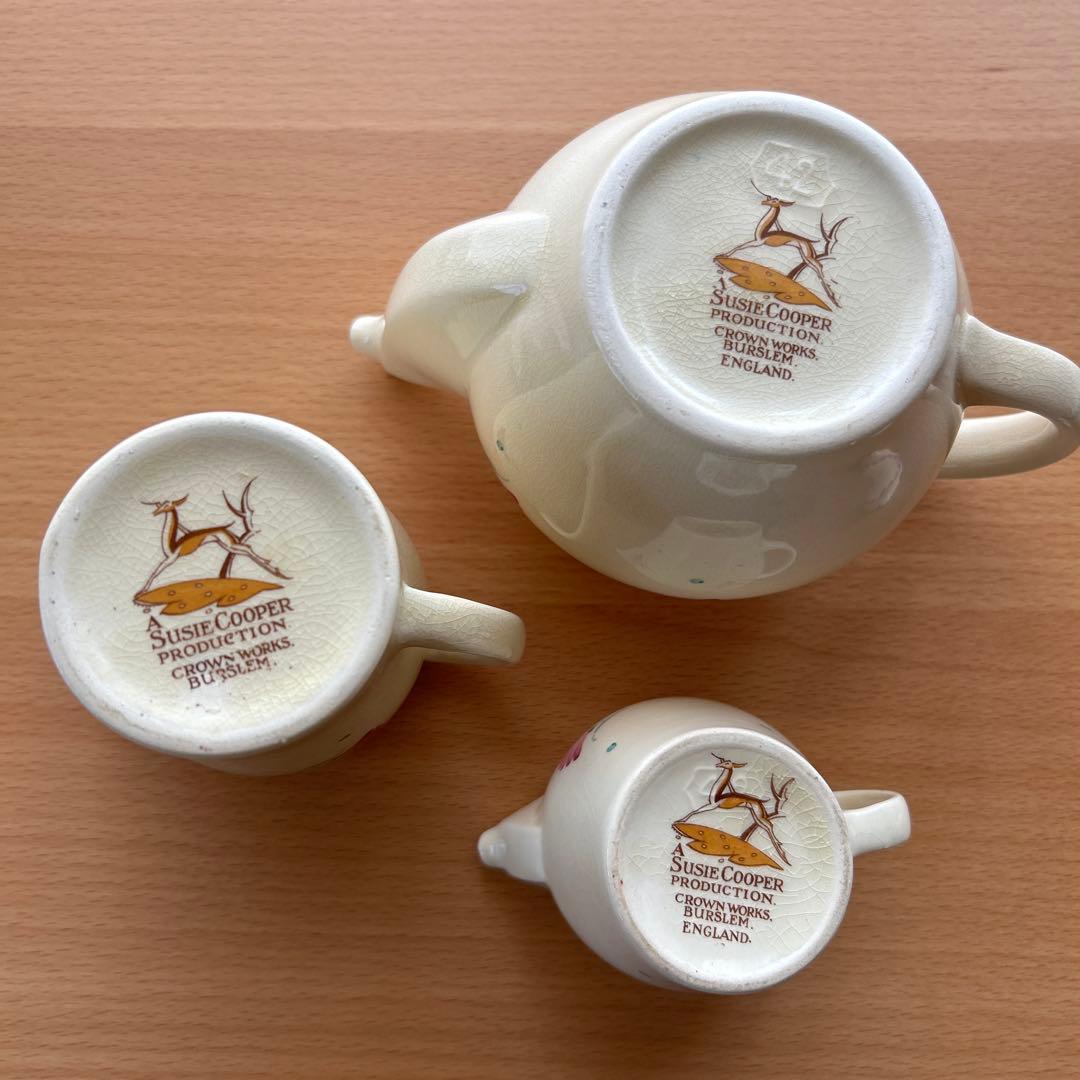 スージークーパー　スカロップボーダーフローラル