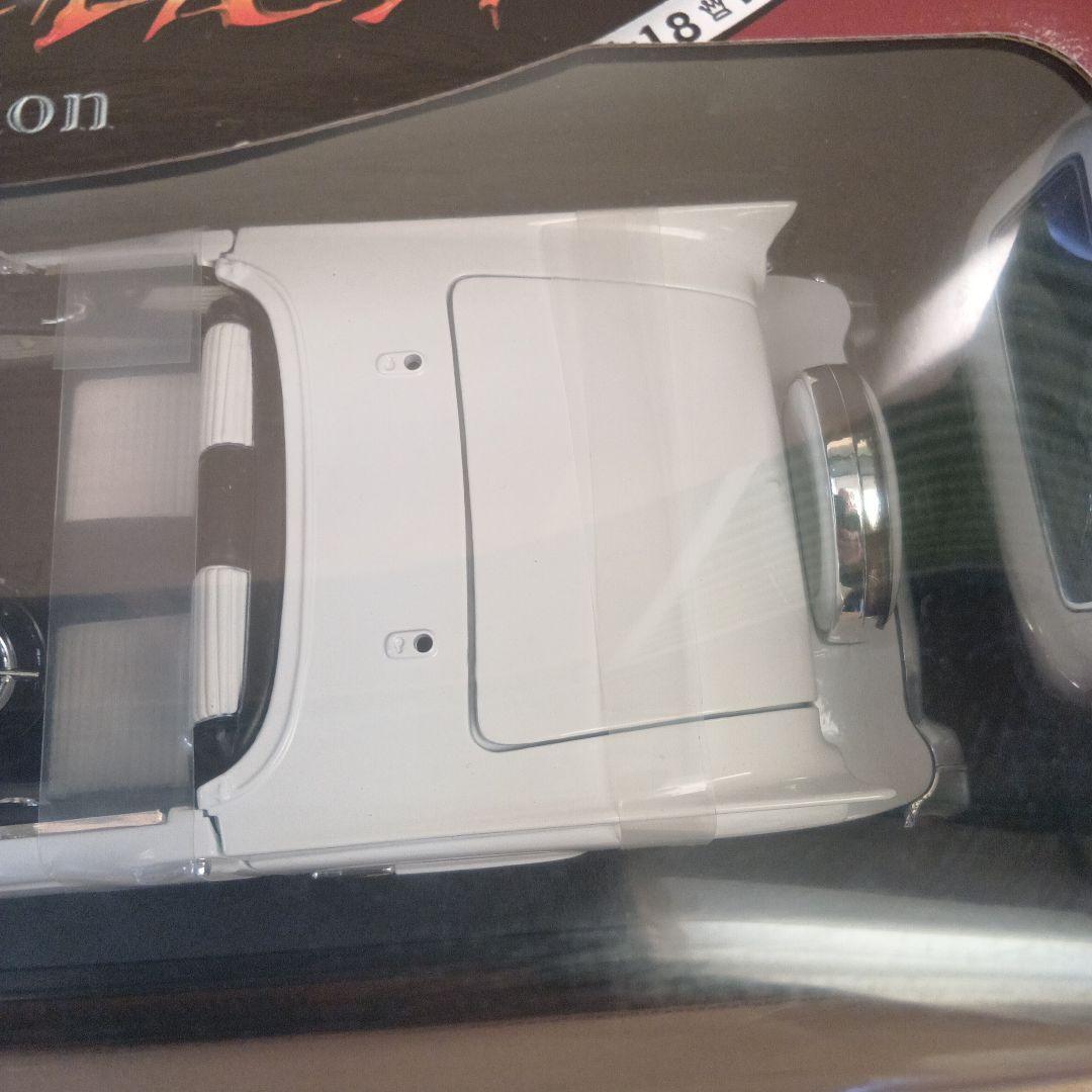 【希少】ヤトミン 1/18 フォード サンダーバード 1957 白　ミニカー