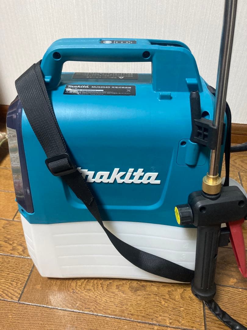 マキタ製　充電式噴霧器 本体のみ　MUS054DZ