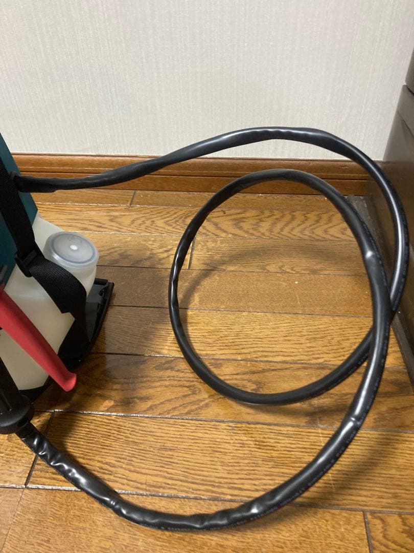 マキタ製　充電式噴霧器 本体のみ　MUS054DZ