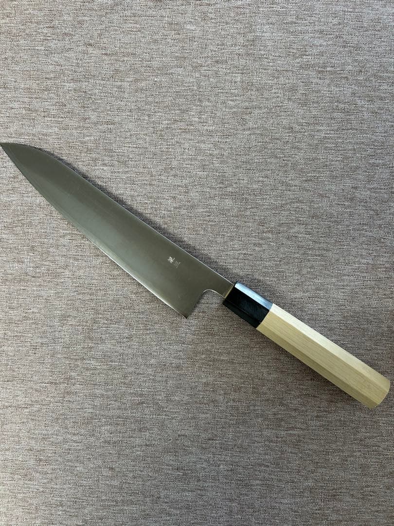 左近 包丁 牛刀 銀三 210mm 水牛八角柄 ステンレス