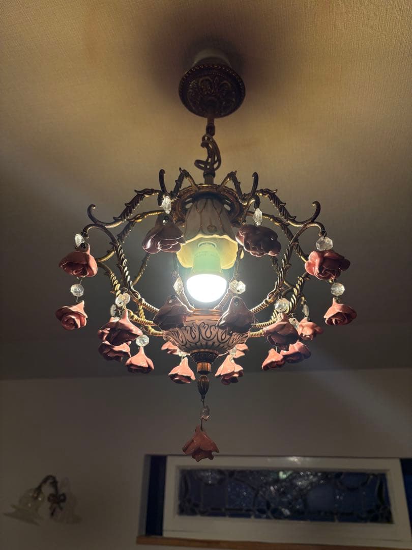 フランス　アンティーク　シャンデリア　花　薔薇　ピンク　陶器