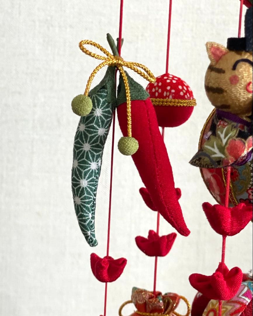 鞠と猫ちゃんの吊るし雛(三人官女付き) - メルカリ
