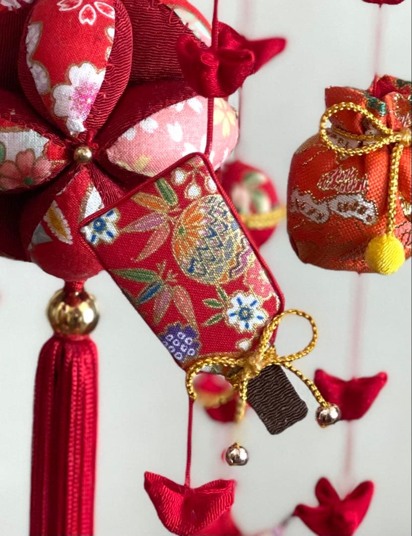 鞠と猫ちゃんの吊るし雛(三人官女付き) - メルカリ