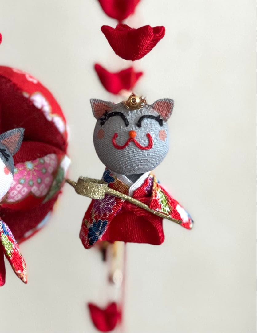 鞠と猫ちゃんの吊るし雛(三人官女付き) - メルカリ