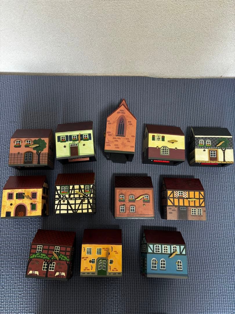 値下　半額以下ドイツ街並み手書オルゴールコレクション12個セット限定100セット