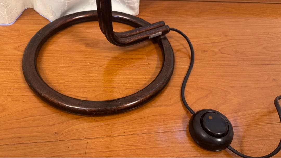 ROSY様専用 鍛冶屋の店VAN フロアスタンド 2灯 ガラスシェード - メルカリ