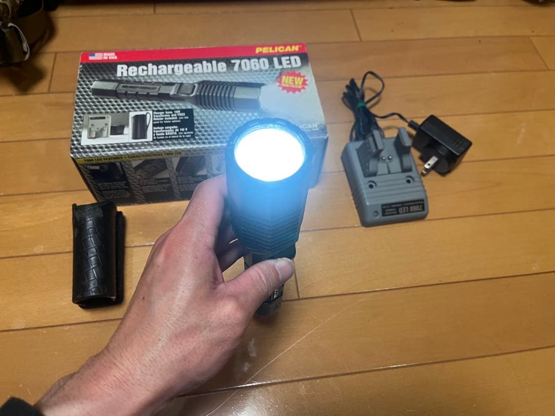 PELICAN 7060 LED ライト