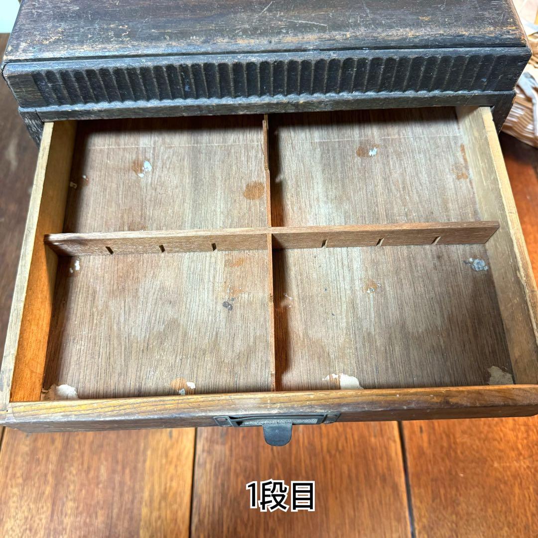昭和　ビンテージ　雰囲気のある木製引き出し　アンティーク　レトロ　棚