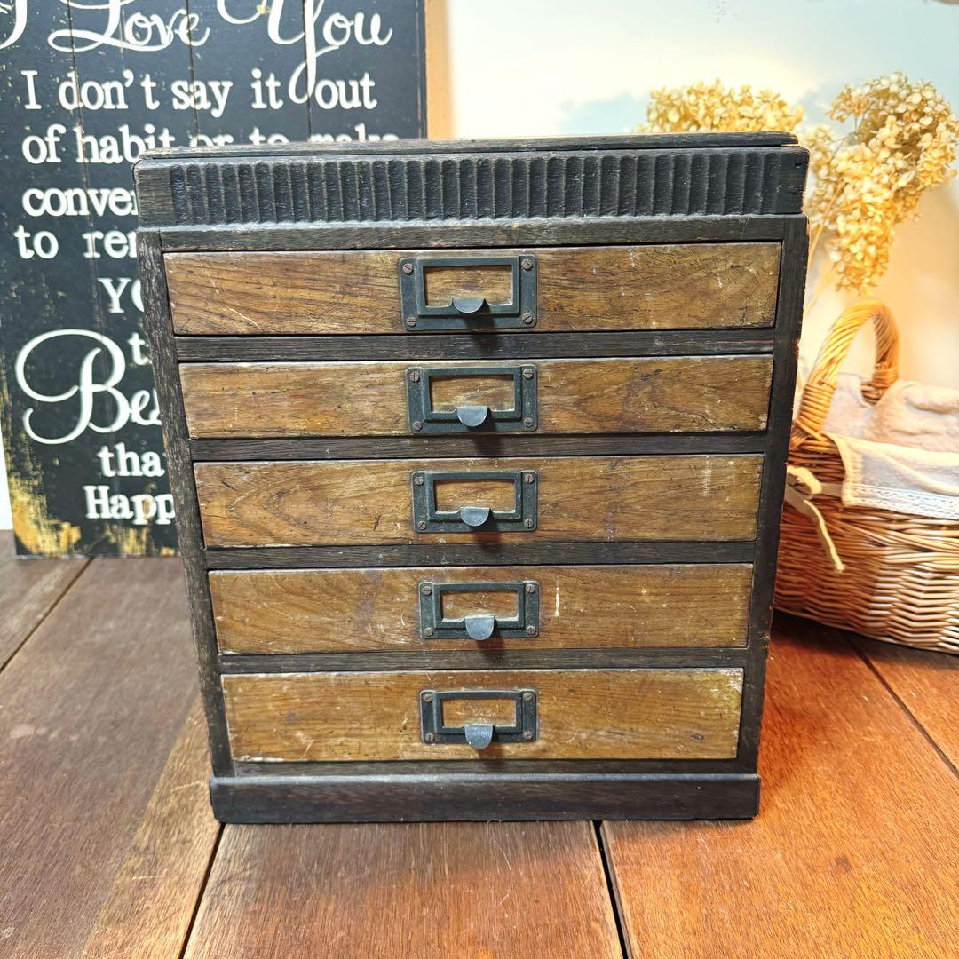 昭和　ビンテージ　雰囲気のある木製引き出し　アンティーク　レトロ　棚