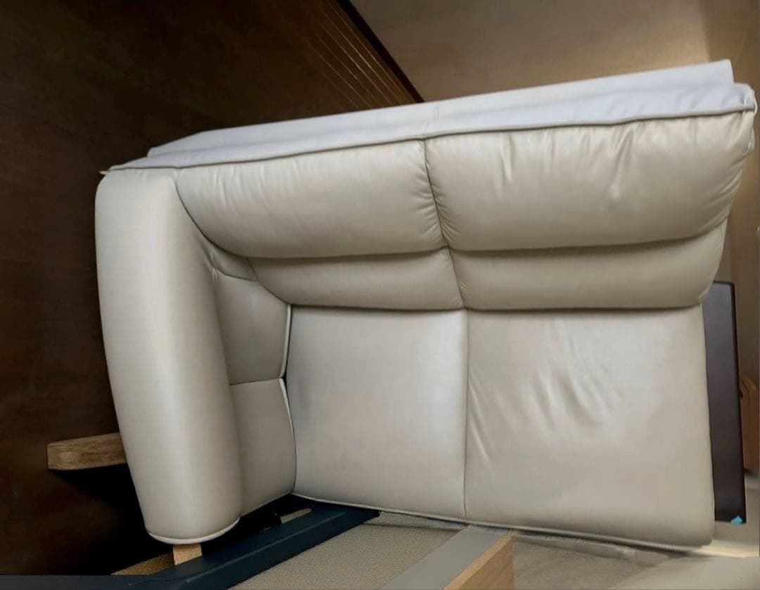 ベージュ 天然皮革 ソファ　ニトリ