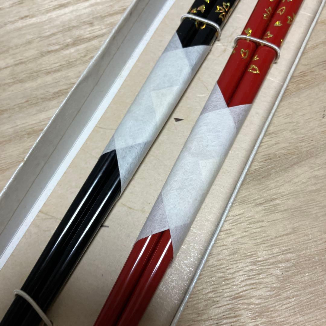 D-4 夫婦箸 セット 漆塗り 桜紋 金彩 朱 黒 箱入り ペア 新品 うるし屋