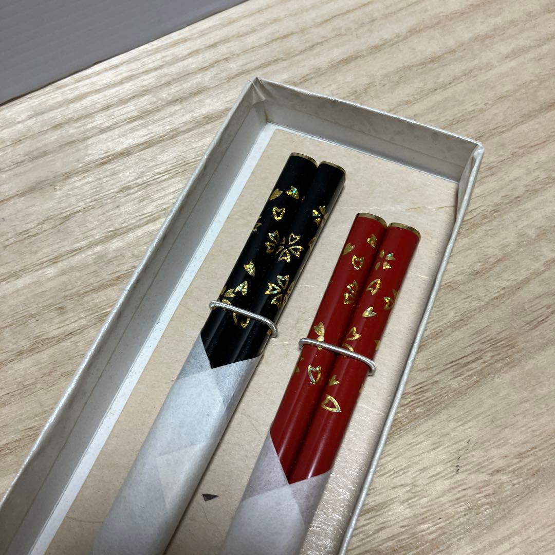 D-4 夫婦箸 セット 漆塗り 桜紋 金彩 朱 黒 箱入り ペア 新品 うるし屋