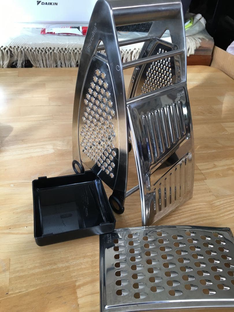 ⭐︎チーズスライサー チーズおろし器 未使用 ドイツ製 ステンレス