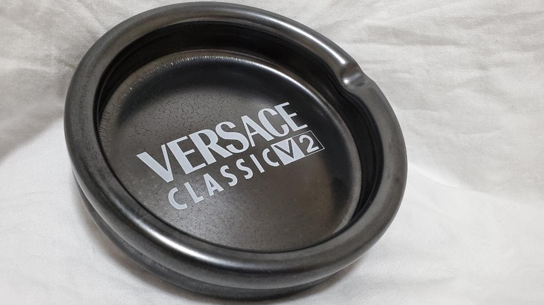 正規希少 非売品 ヴェルサーチ アイコンロゴ文字 灰皿 黒×白 アッシュトレイ