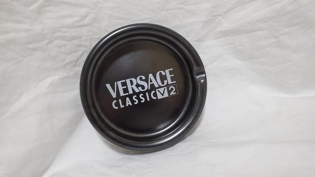 正規希少 非売品 ヴェルサーチ アイコンロゴ文字 灰皿 黒×白 アッシュトレイ