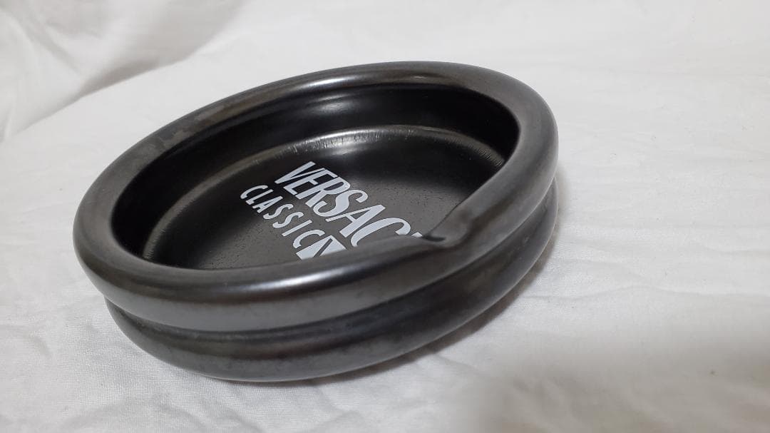 正規希少 非売品 ヴェルサーチ アイコンロゴ文字 灰皿 黒×白 アッシュトレイ