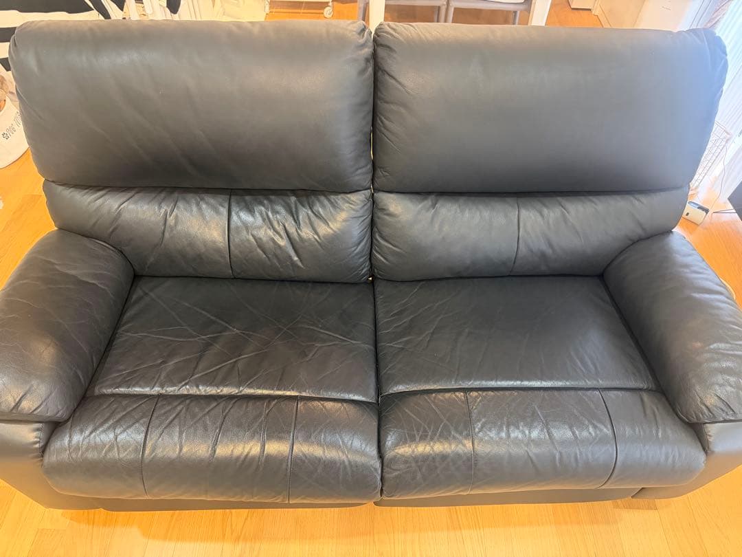 黒　本革リクライニングソファ 2〜3人掛け