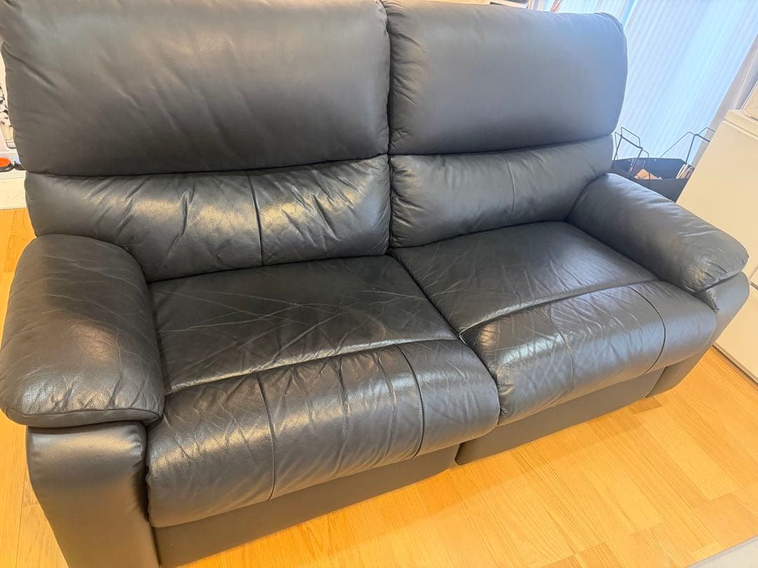 黒　本革リクライニングソファ 2〜3人掛け