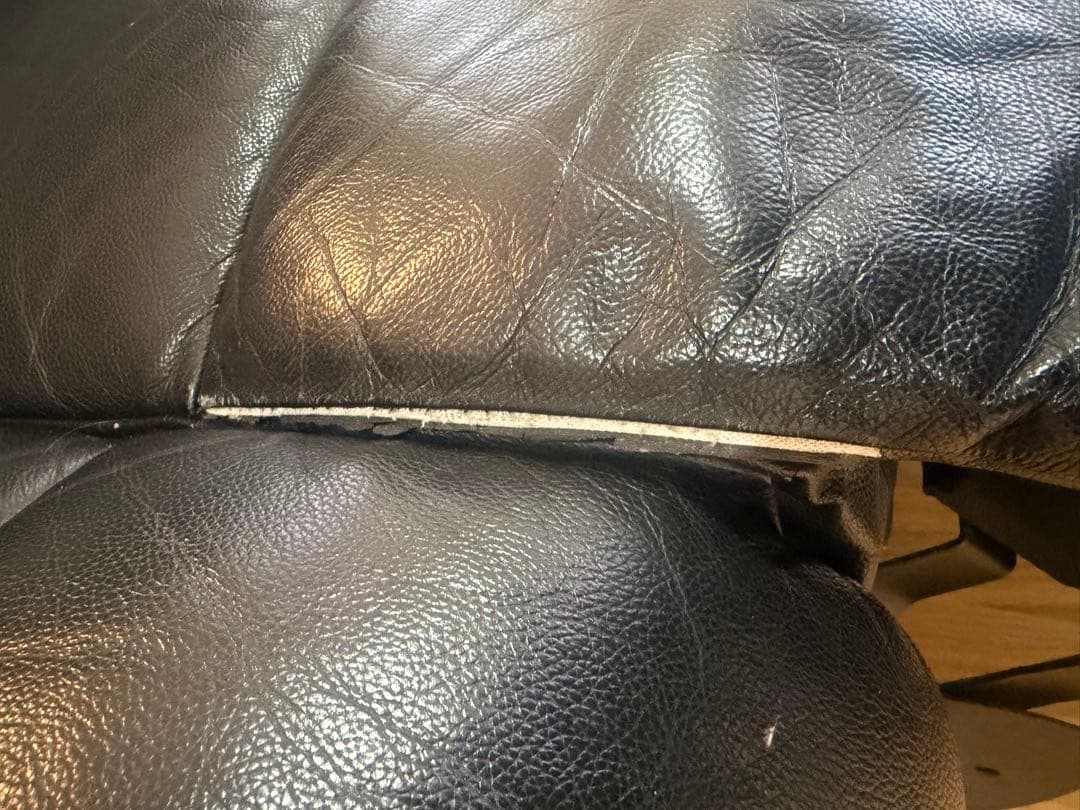 黒　本革リクライニングソファ 2〜3人掛け