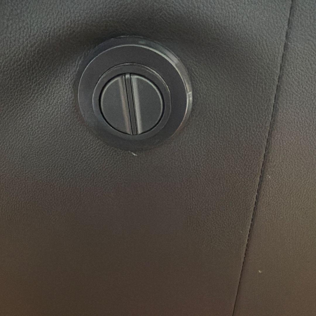 黒　本革リクライニングソファ 2〜3人掛け