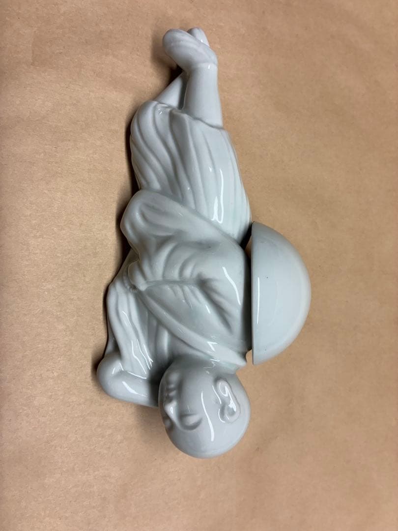 白磁　僧侶　陶器　置物