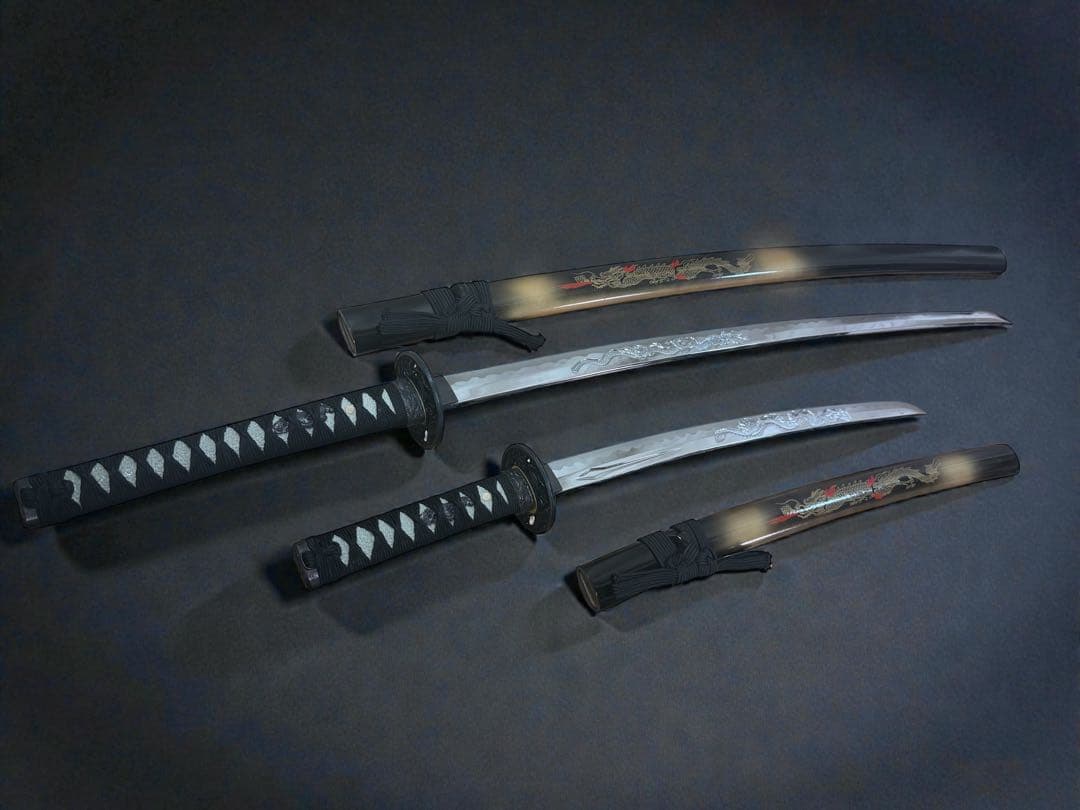 【高級鑑賞用模造刀】　蒔絵龍彫刀身大小　美品