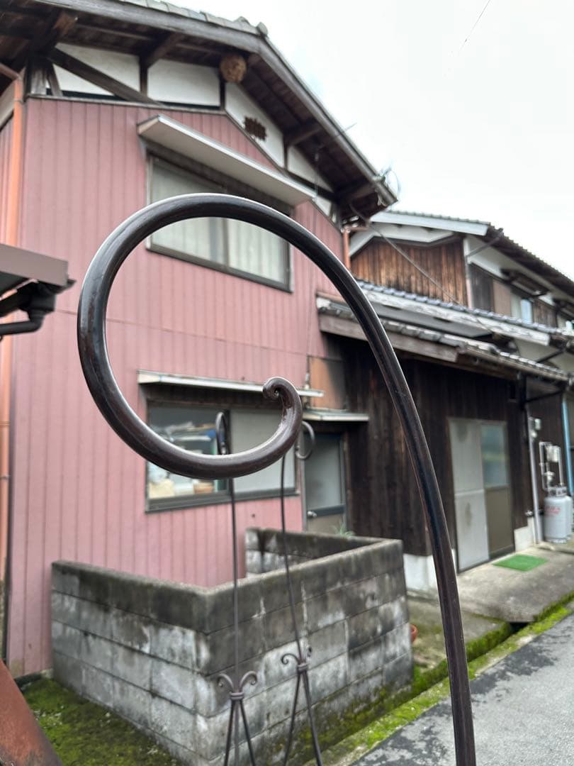 ビンテージ 金属製ハンガーラック 曲線デザイン アンティーク