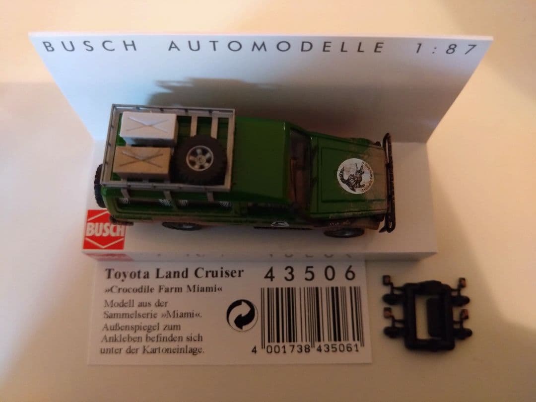 ケ*ン様 【希少】BUSCH トヨタランドクルーザー サファリ仕様 1:87 ミ