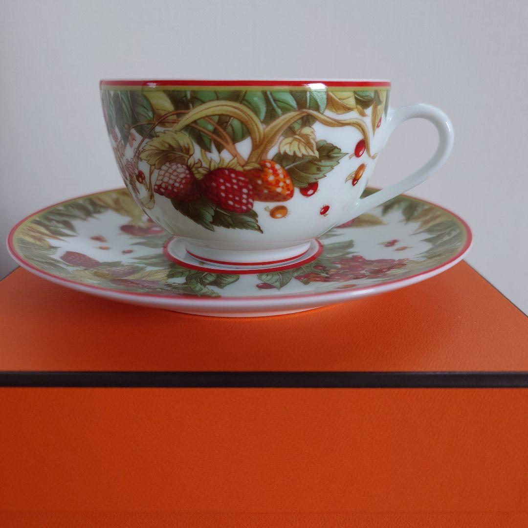 HERMES ピタゴラスの庭 カップ＆ソーサーセット - メルカリ