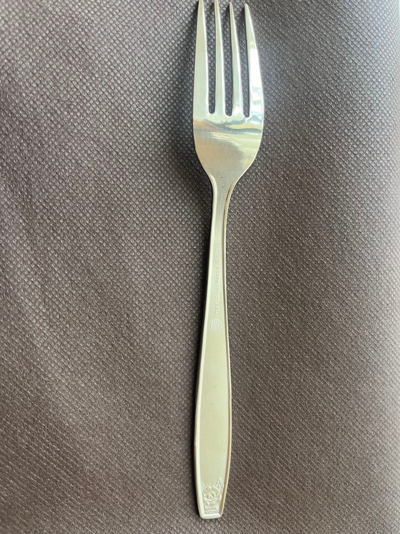 ステンレススチール カトラリーセット ナイフ フォーク スプーン【燕物産】