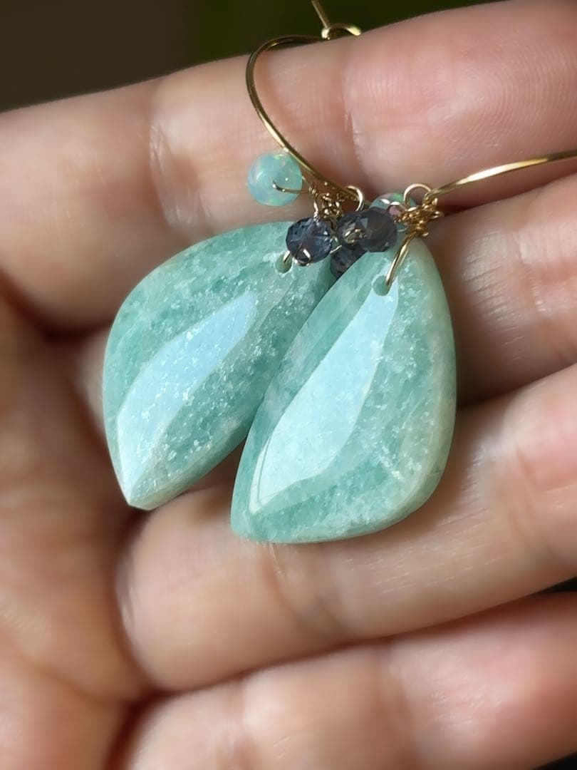 専用 キラキラアマゾナイトピアス R902