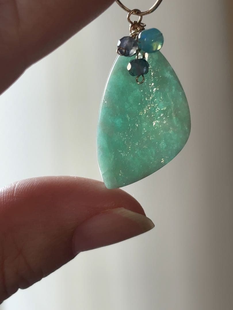 専用 キラキラアマゾナイトピアス R902