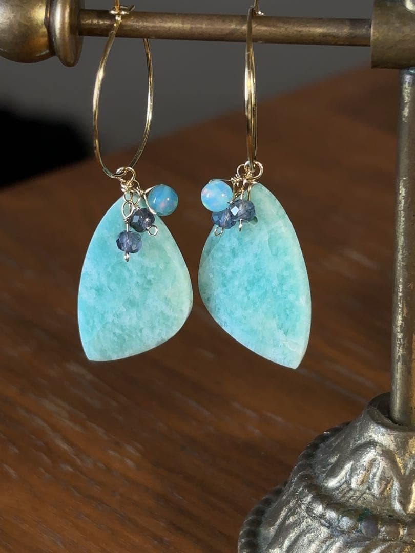 専用 キラキラアマゾナイトピアス R902