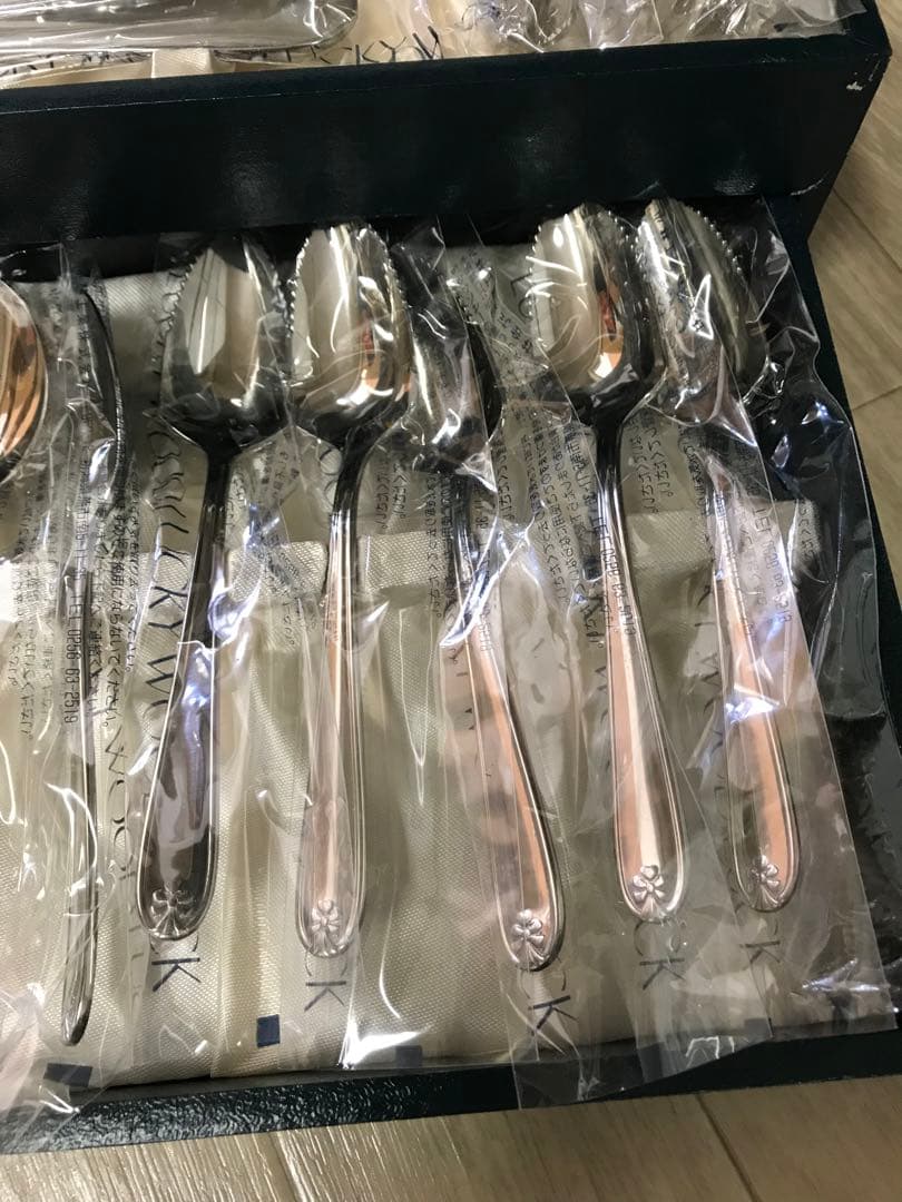 ラッキーウッド　カトラリーセットこーさん❣️