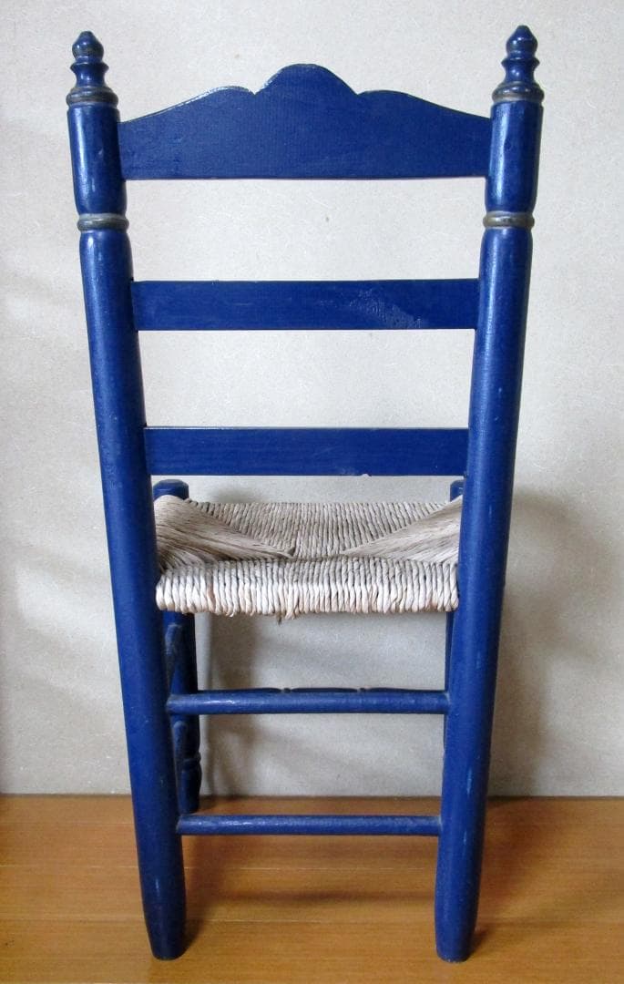 スペイン アンダルシア家具［フラメンコ椅子］色：濃い目のインクブルー　柄：手描き