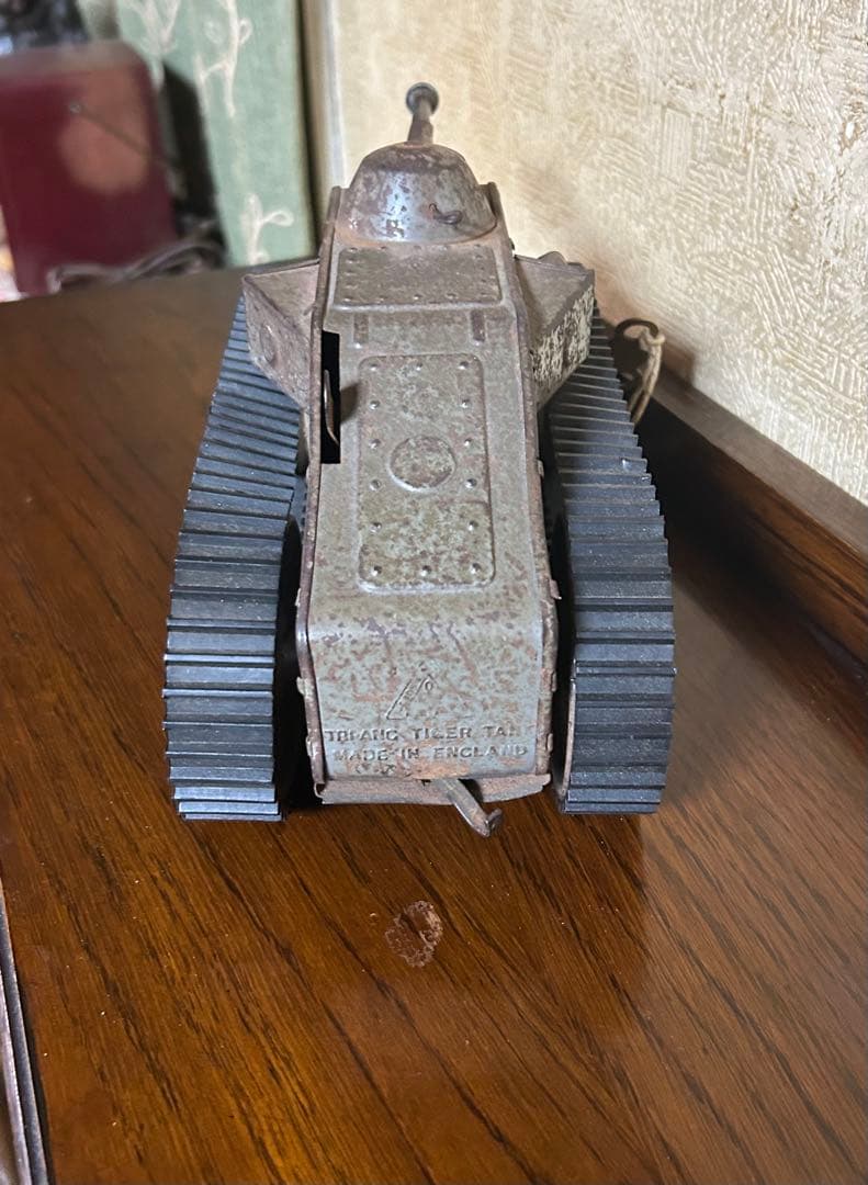 Tri-ang製のブリキ製戦車【アンティーク】 - メルカリ