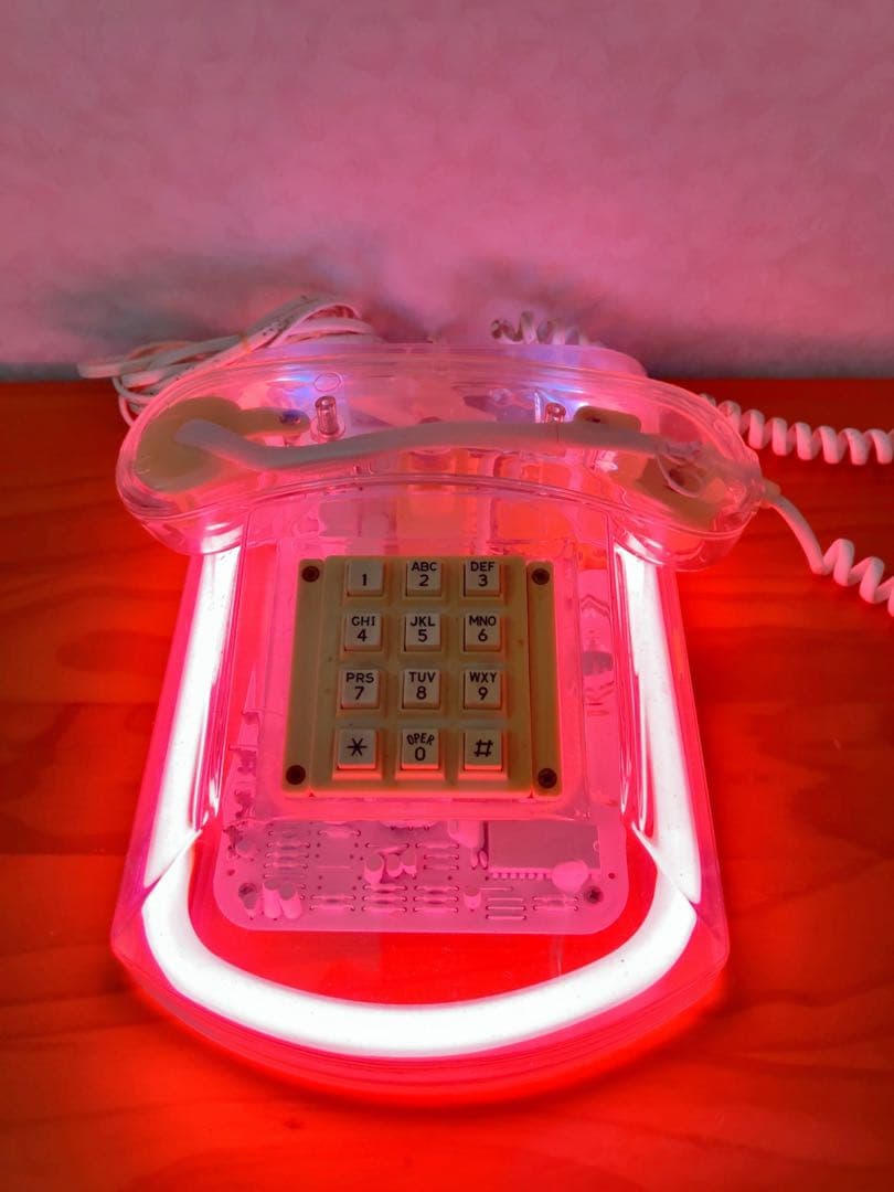 ネオン 電話 ピンク - メルカリ