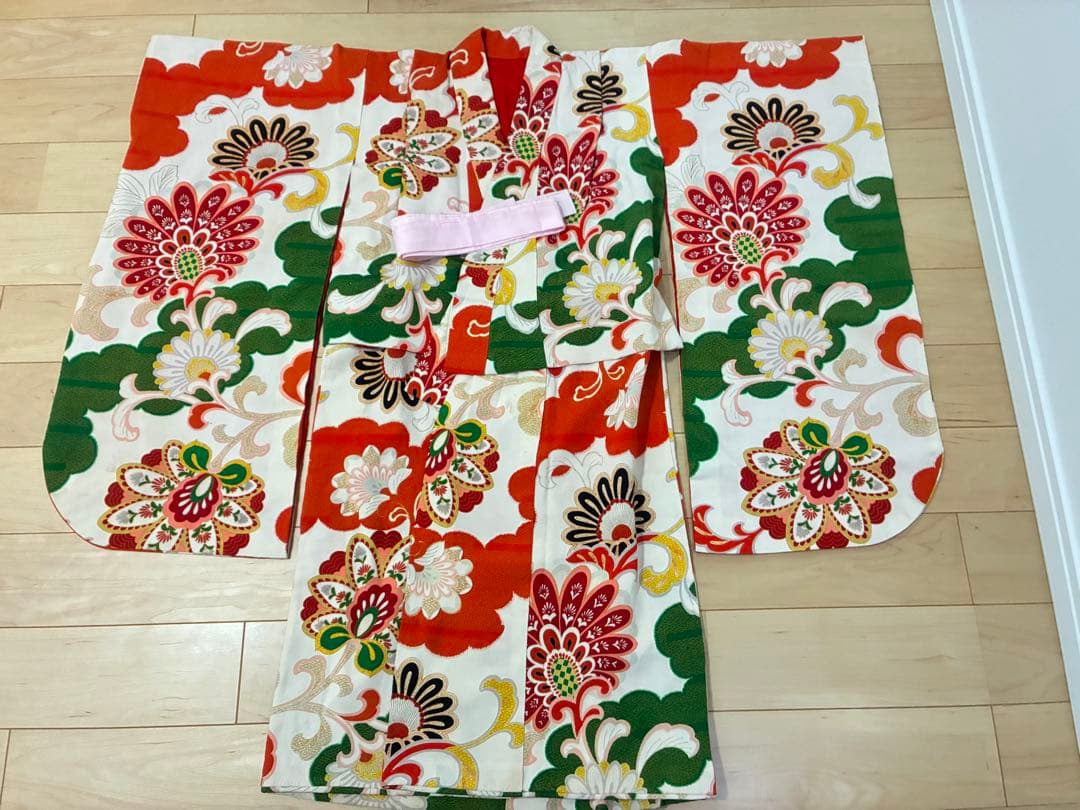 3歳七五三 古典柄レトロ着物と総絞り被布セット