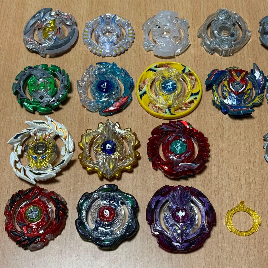 《早い者勝ち！》ベイブレードパーツとトップのまとめ売り