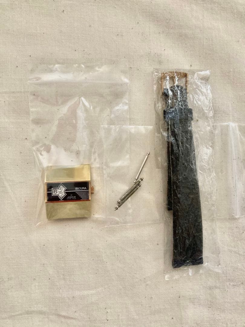 ビンテージリストウォッチ(SICURA メンテ　修理必須)