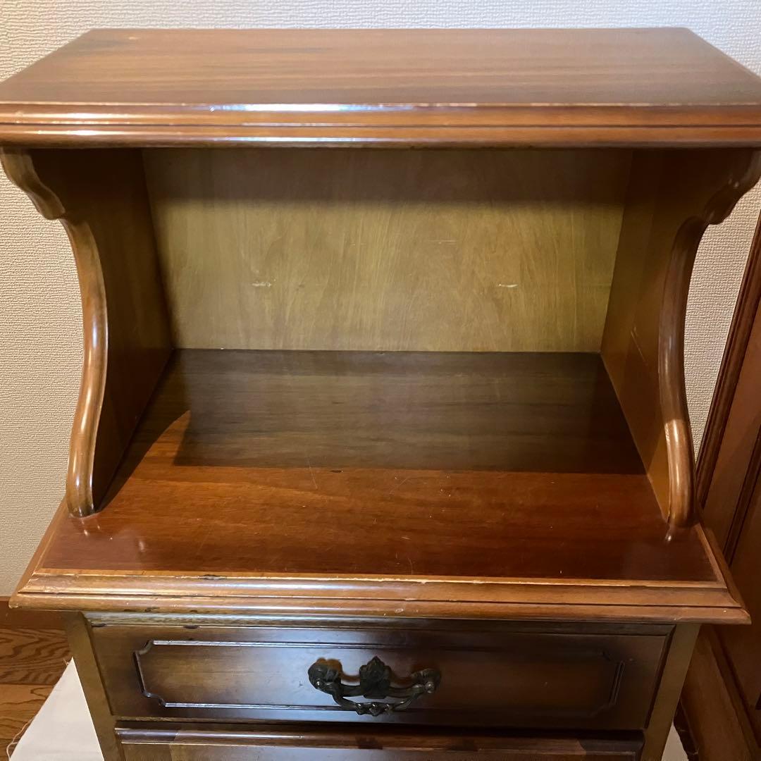 ☆値下げ☆【希少】karimoku（カリモク）コロニアル 電話台 高さ105cm