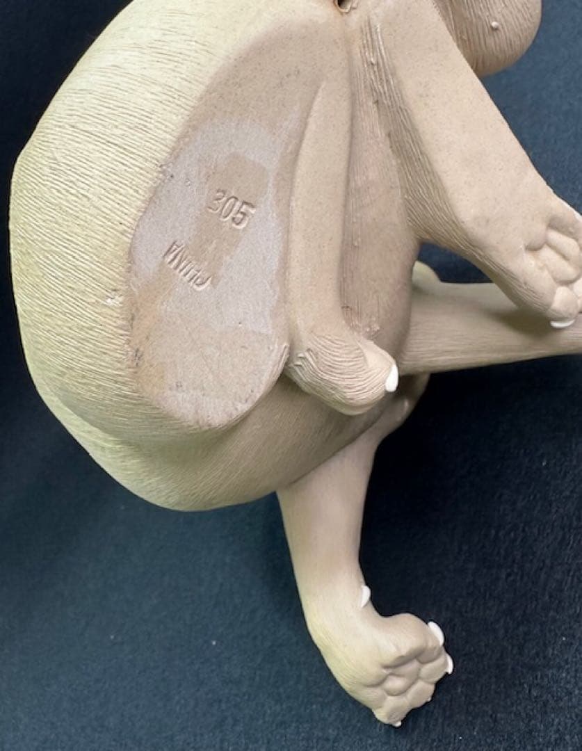 猫の陶器製焼物