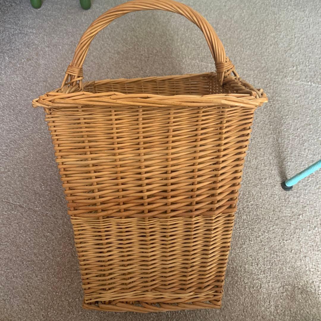 レア　ヴィンテージラタン　かご　階段収納　バスケット　ヴィンテージラタン