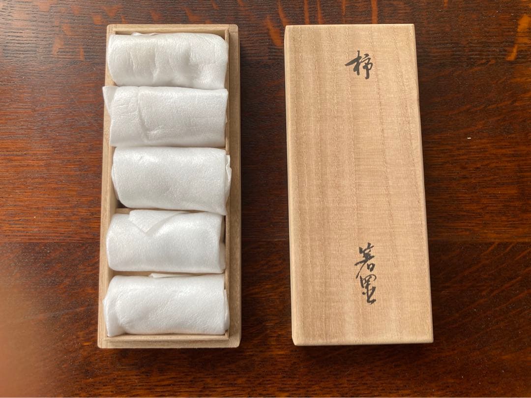 人間国宝十四代酒井田柿右衛門　箸置