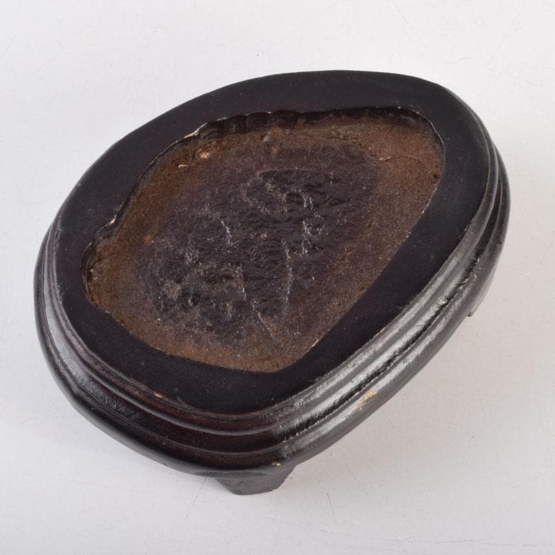 中国　玉石鶏血石彫刻　神獣　置物　唐木台付　C　9211