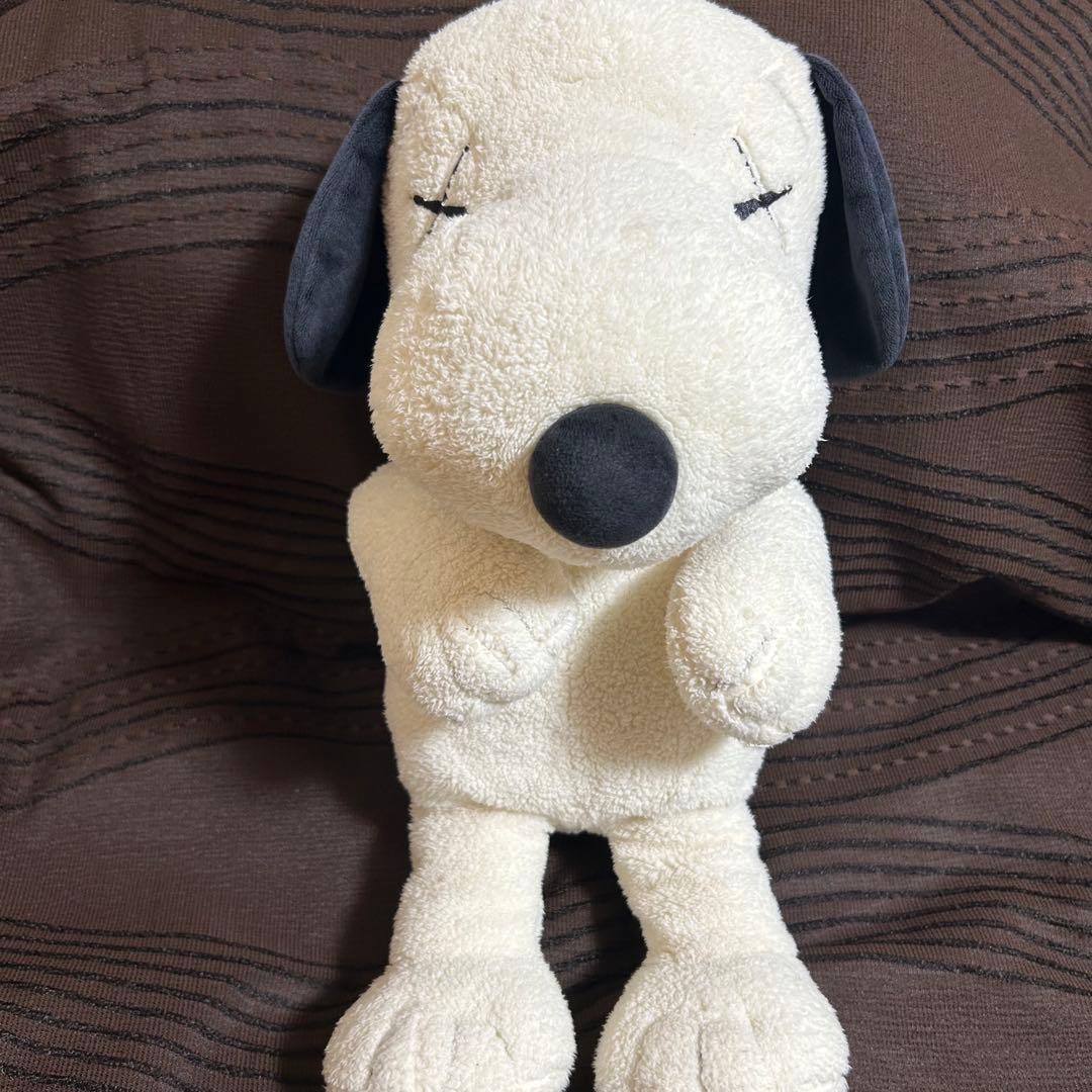 KAWS×peanuts ユニクロ カウズ スヌーピー SNOOPY M - メルカリ